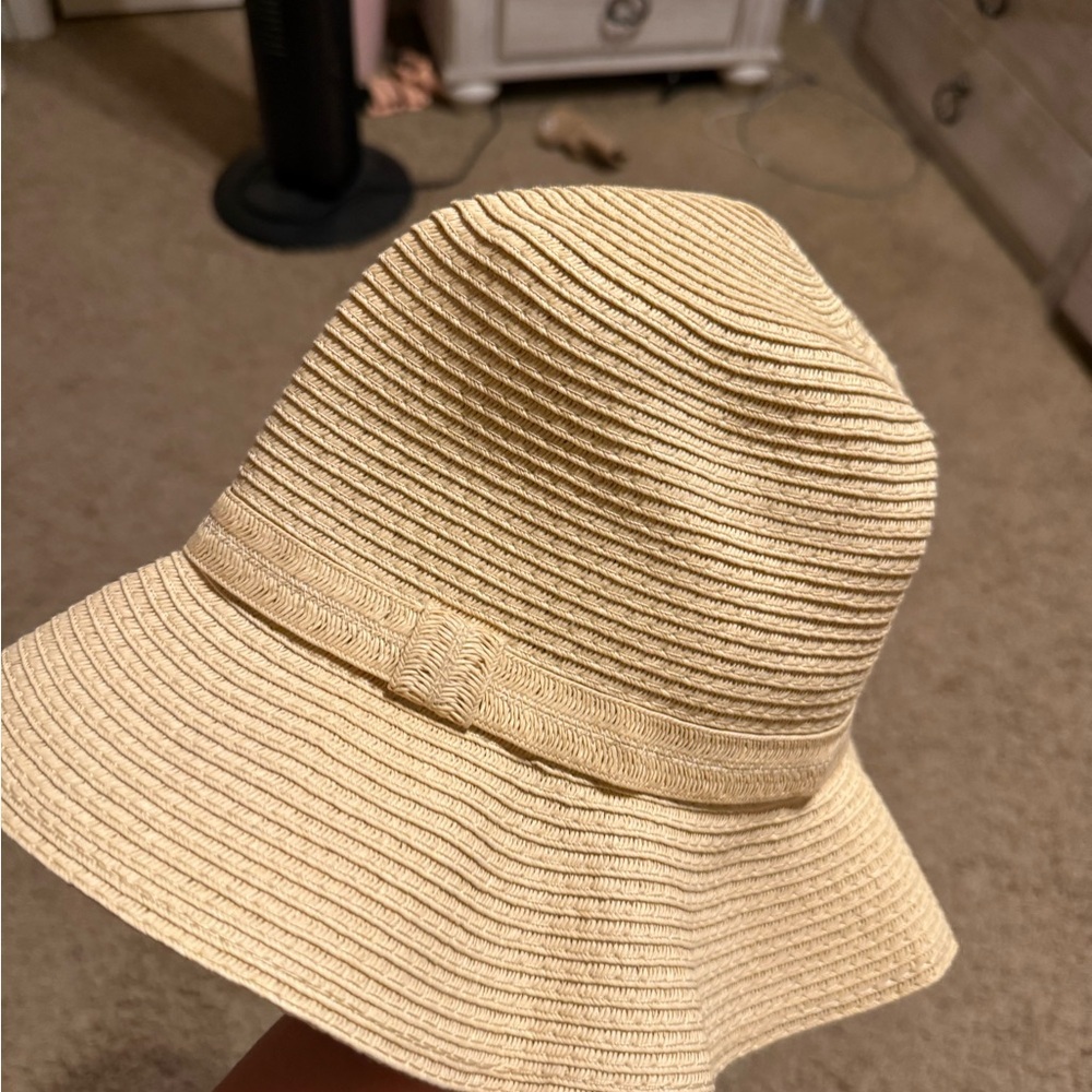 Stylish Cream Sun Hat - Picture 2 of 3